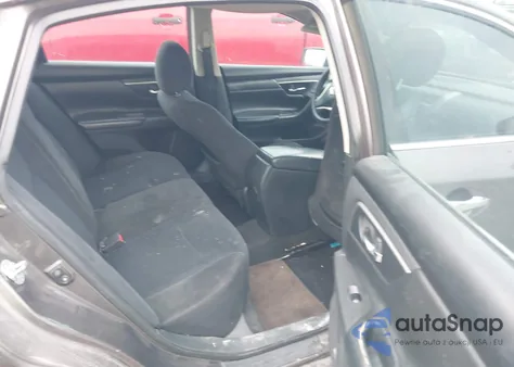 2015 Nissan Altima 2.5/2.5 S/2.5 Sl/2.5 Sv z USA, uszkodzony, nr VIN 1N4AL3APXFN916579